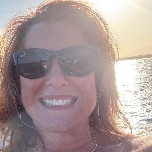 Meet your Posher, Maralee - Picture 2 of 4